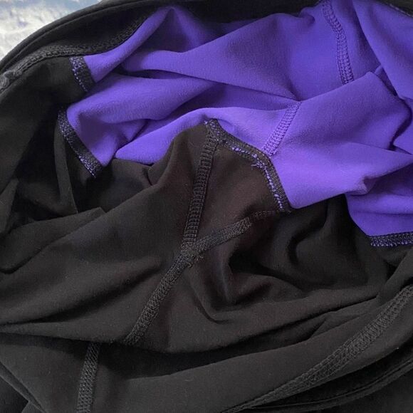 Fabletics Sydnee Capri Pants Leggings EUC XS/S - Picture 10 of 10